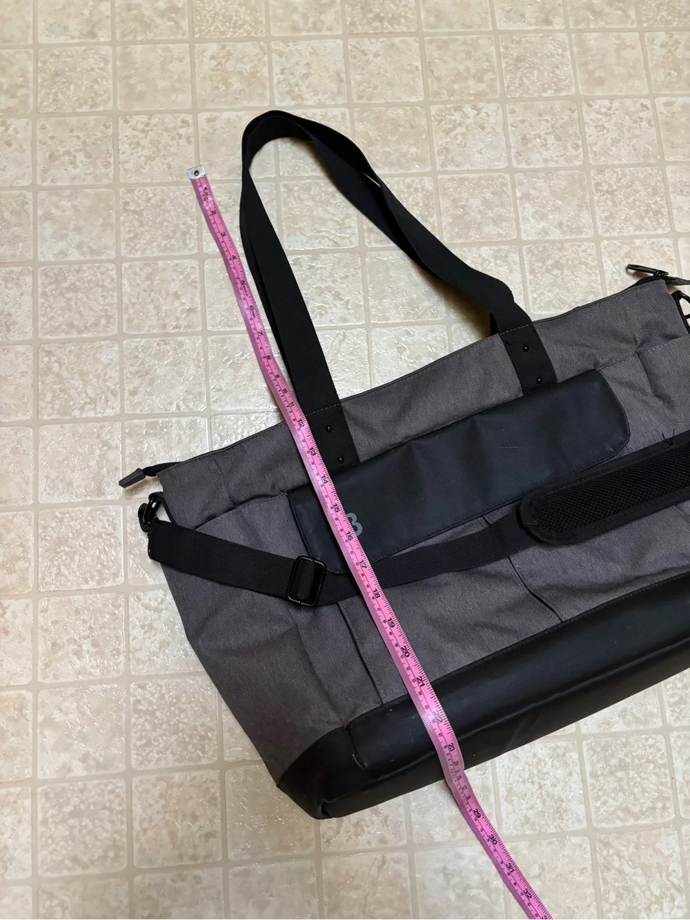 Betabrand Commuter Laptop Gray Black Messenger Bag with Blue Interior
